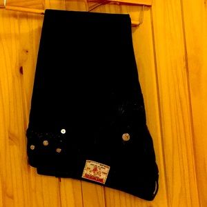 Beautiful blue jeans and unfortunately to small for me